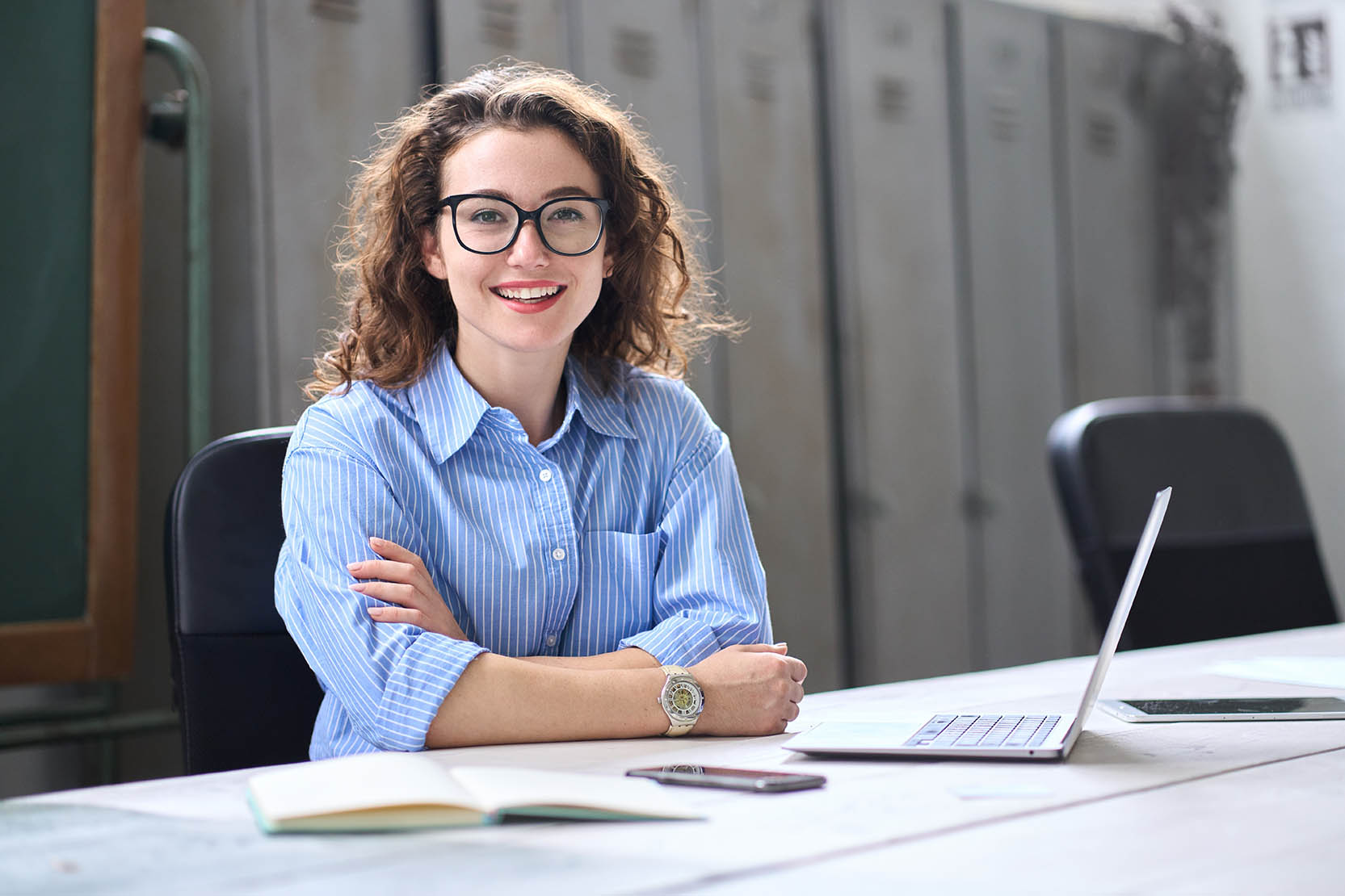 Young,Happy,Woman,School,Professional,Online,Teacher,Or,Tutor,Sitting