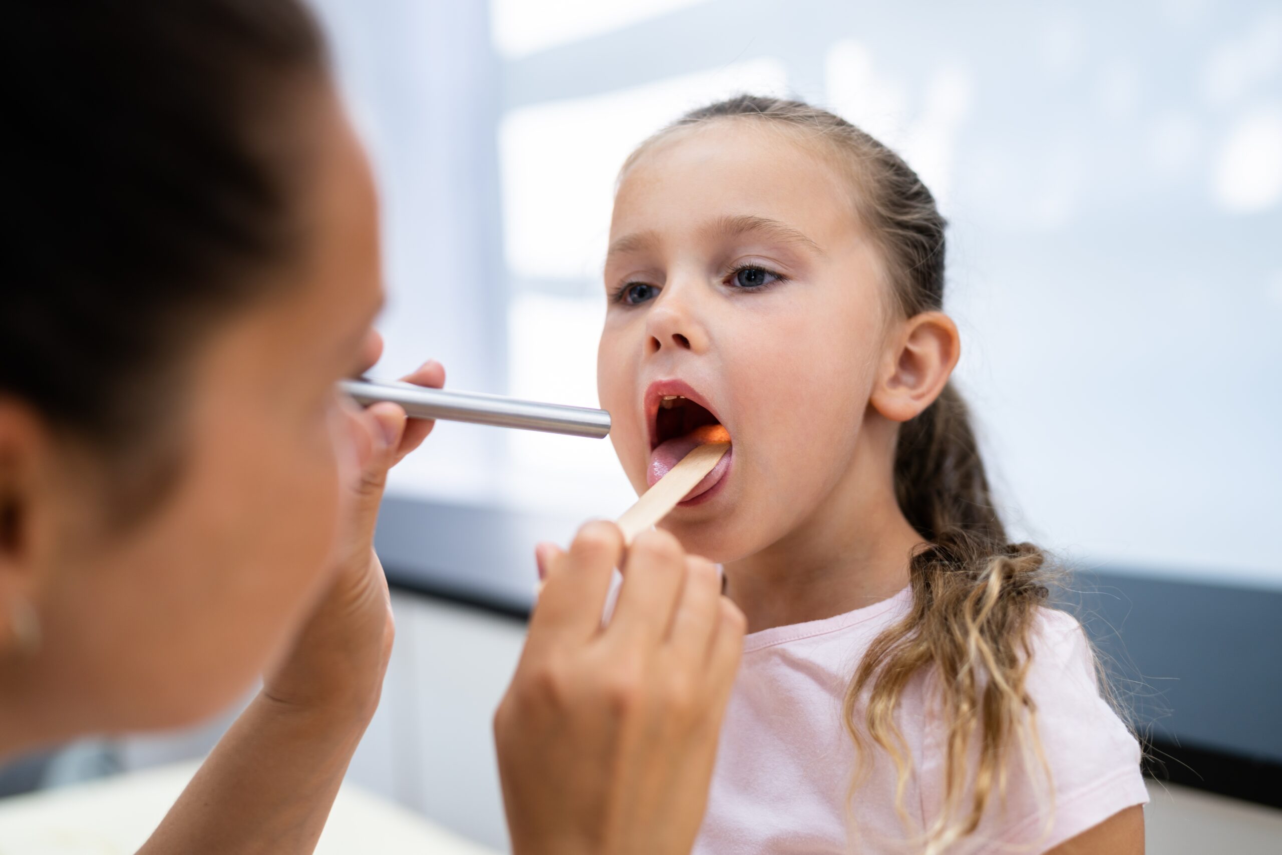 Children,Throat,Check,For,Flu.,Doctor,Checking,Girl