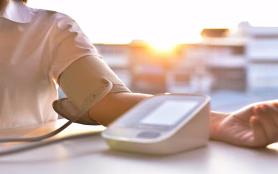 Blood,Pressure,Measuring,With,The,Morning,Sunrise,To,Prevent,High