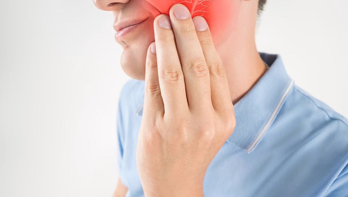 Inflammation,Of,The,Dental,Nerve,,Man,With,Tooth,Ache,,Periodontal