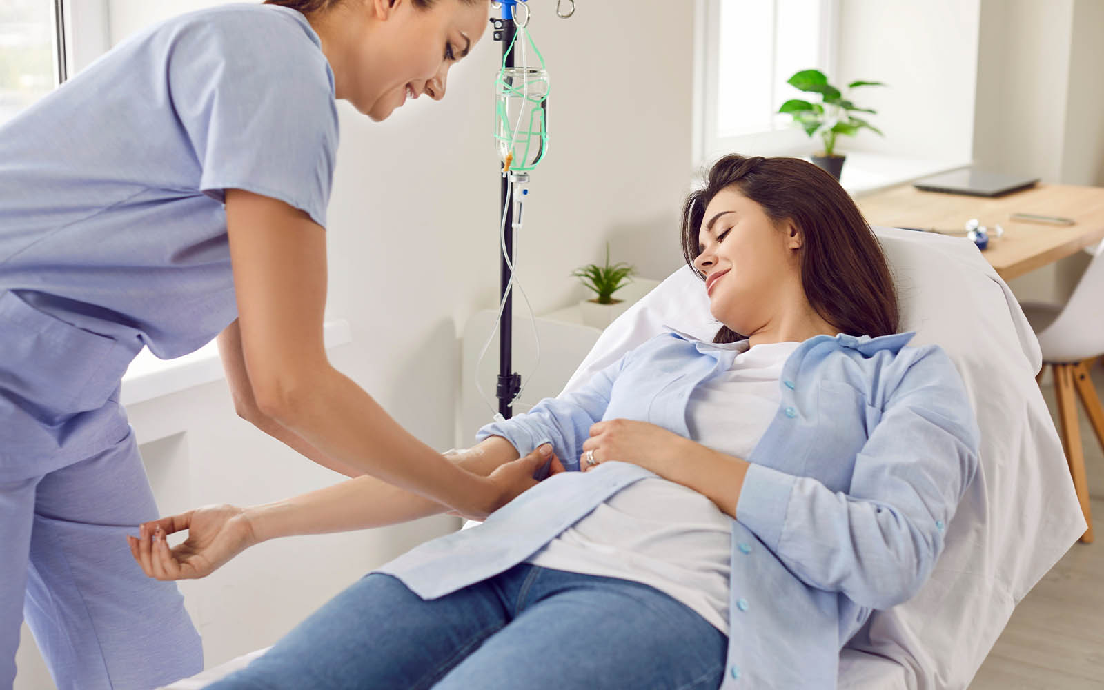 Relaxed,Young,Woman,Receiving,Acupuncture,Treatment,In,Beauty,Spa