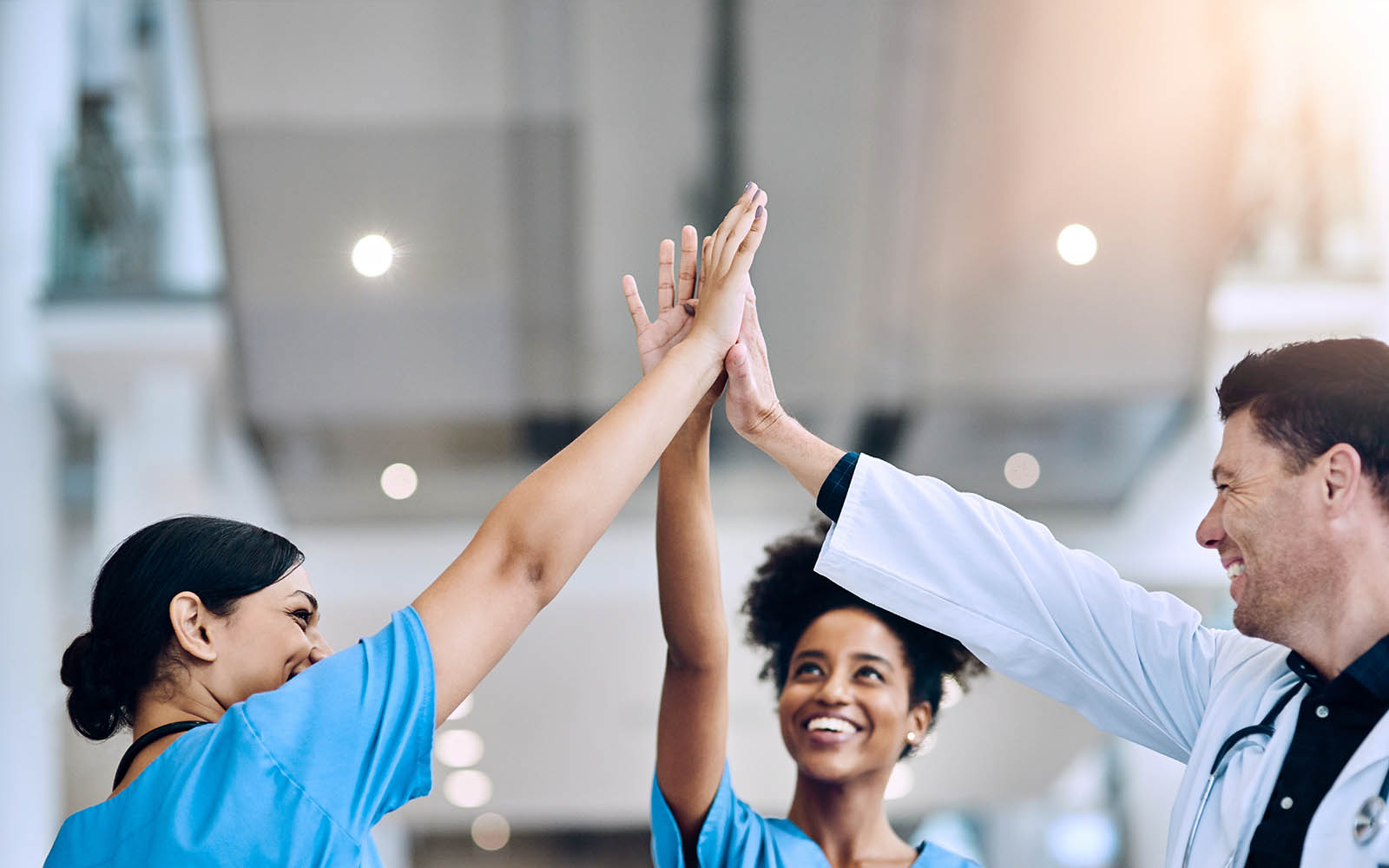 Senior,Woman,Receives,Medical,Advice,And,Treatment,From,A,Doctor